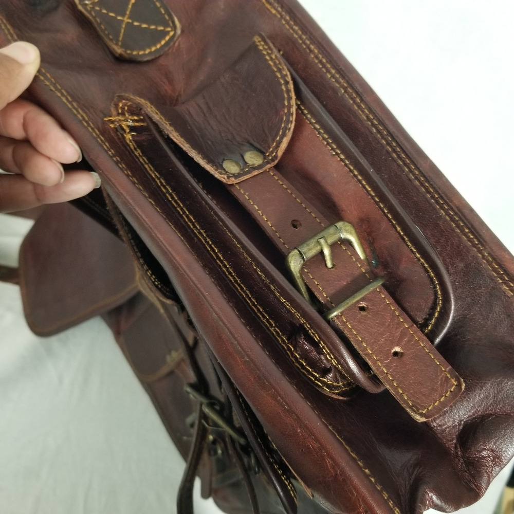 100% Genuine Leather Messenger style briefcase Coated Waxed Leather - Picture 7 of 17